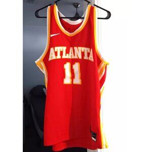 Signed Nike Swingman Signed Jersey **Trae Young** SIZE XL Red